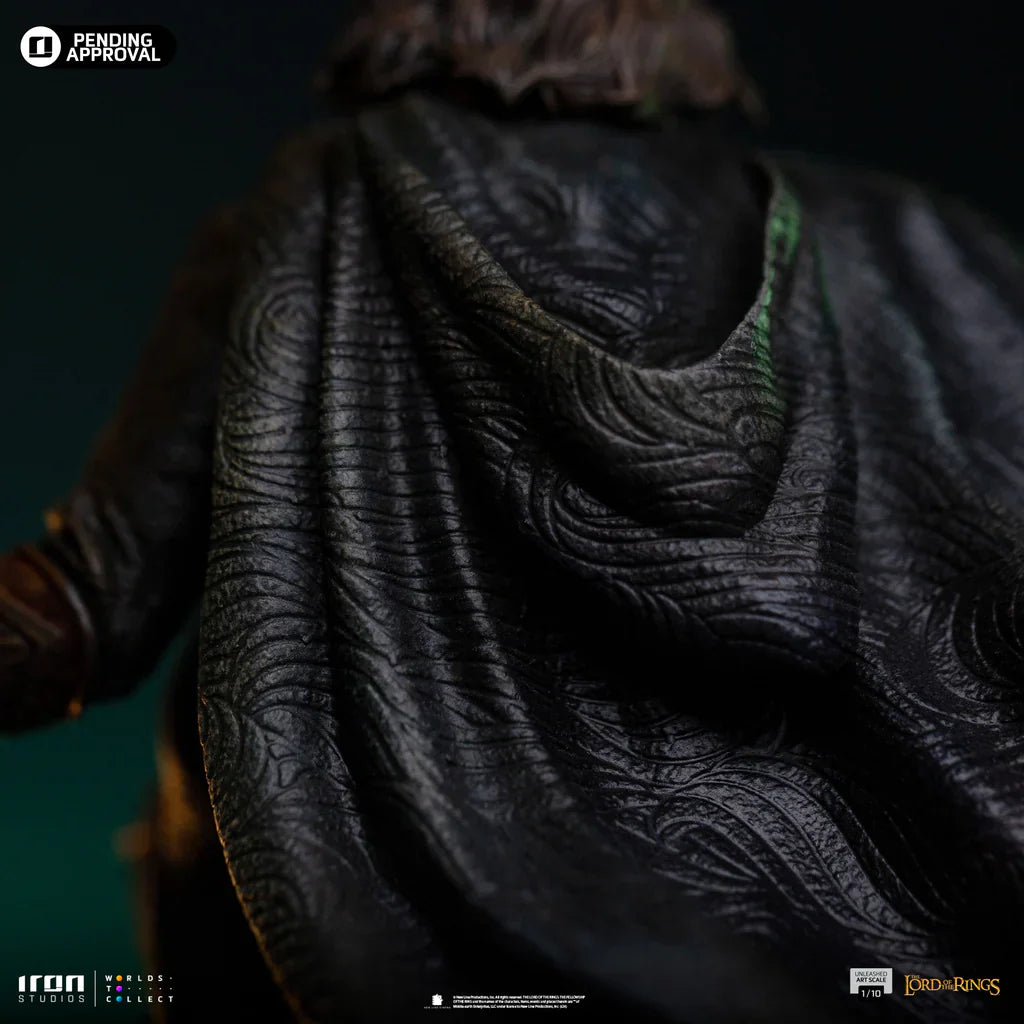 Aragorn Unleashed Statue