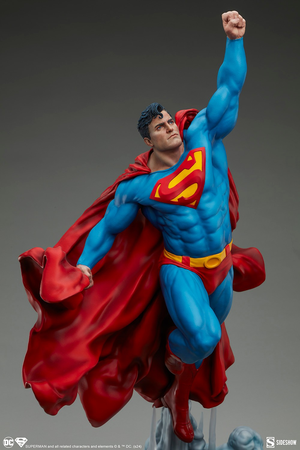 SUPERMAN Premium Format Figure