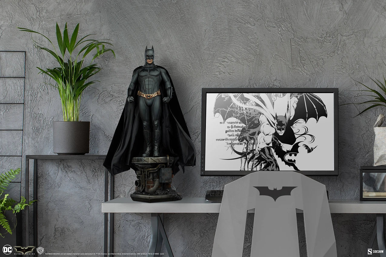 BATMAN Premium Format™ Figure