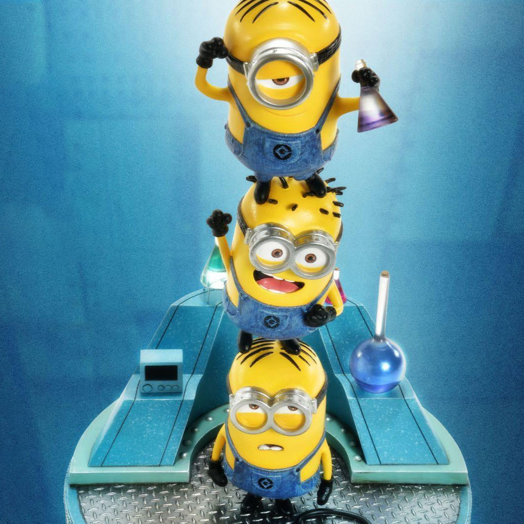 Minions Laboratory Diorama