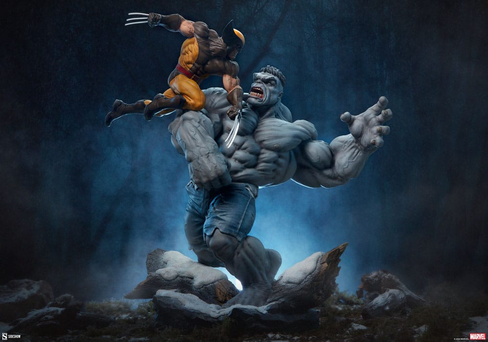 Grey Hulk vs Wolverine Maquette