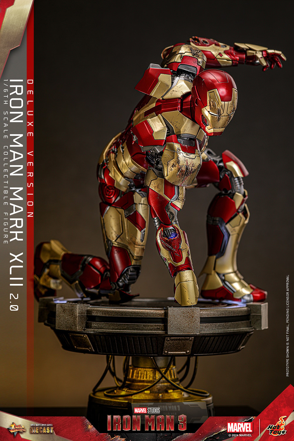IRON MAN MARK XLII (2.0) DELUXE Sixth Scale Figure