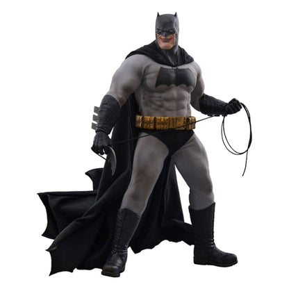 Batman: The Dark Knight Returns 1/6 Figure