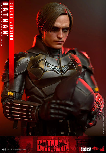 BATMAN (DELUXE VERSION) Sixth Scale Figure