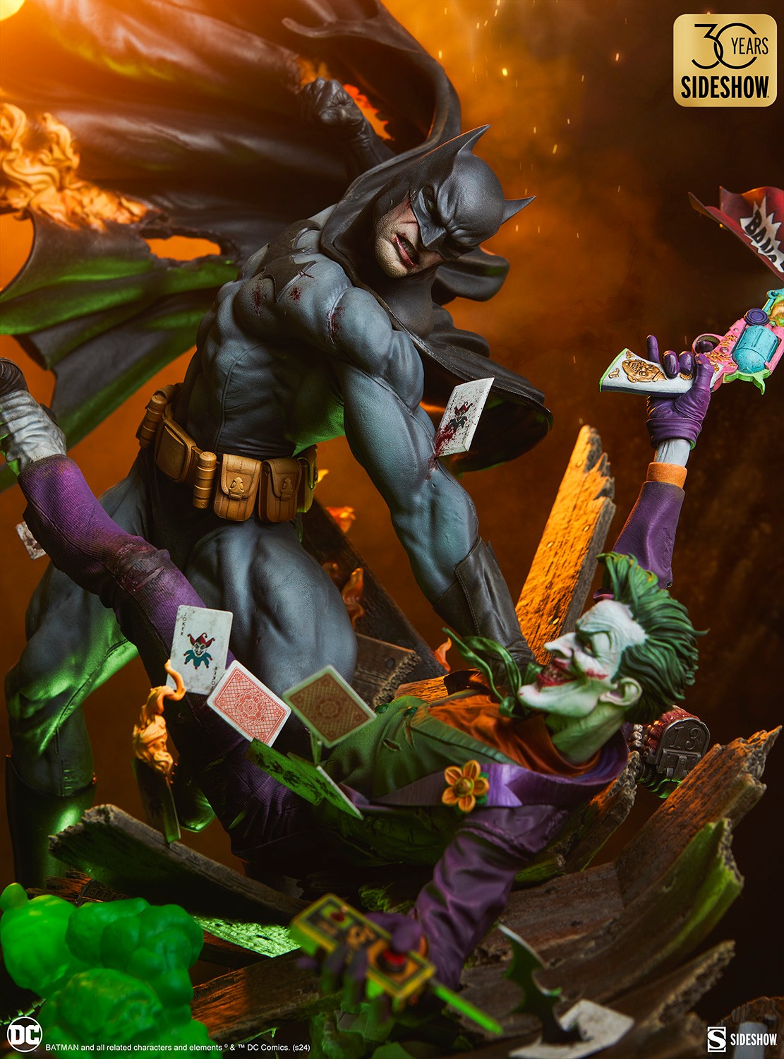 BATMAN VS THE JOKER: ETERNAL ENEMIES Premium Format™ Figure